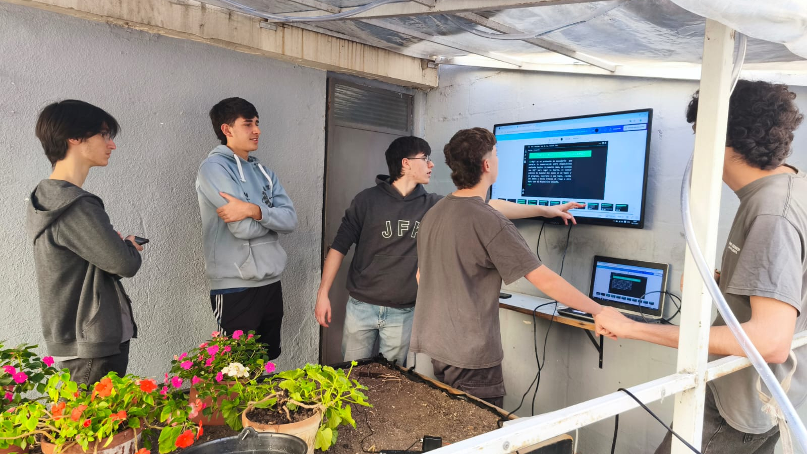 WhatsApp Image 2025-12-02 at 14.27.52